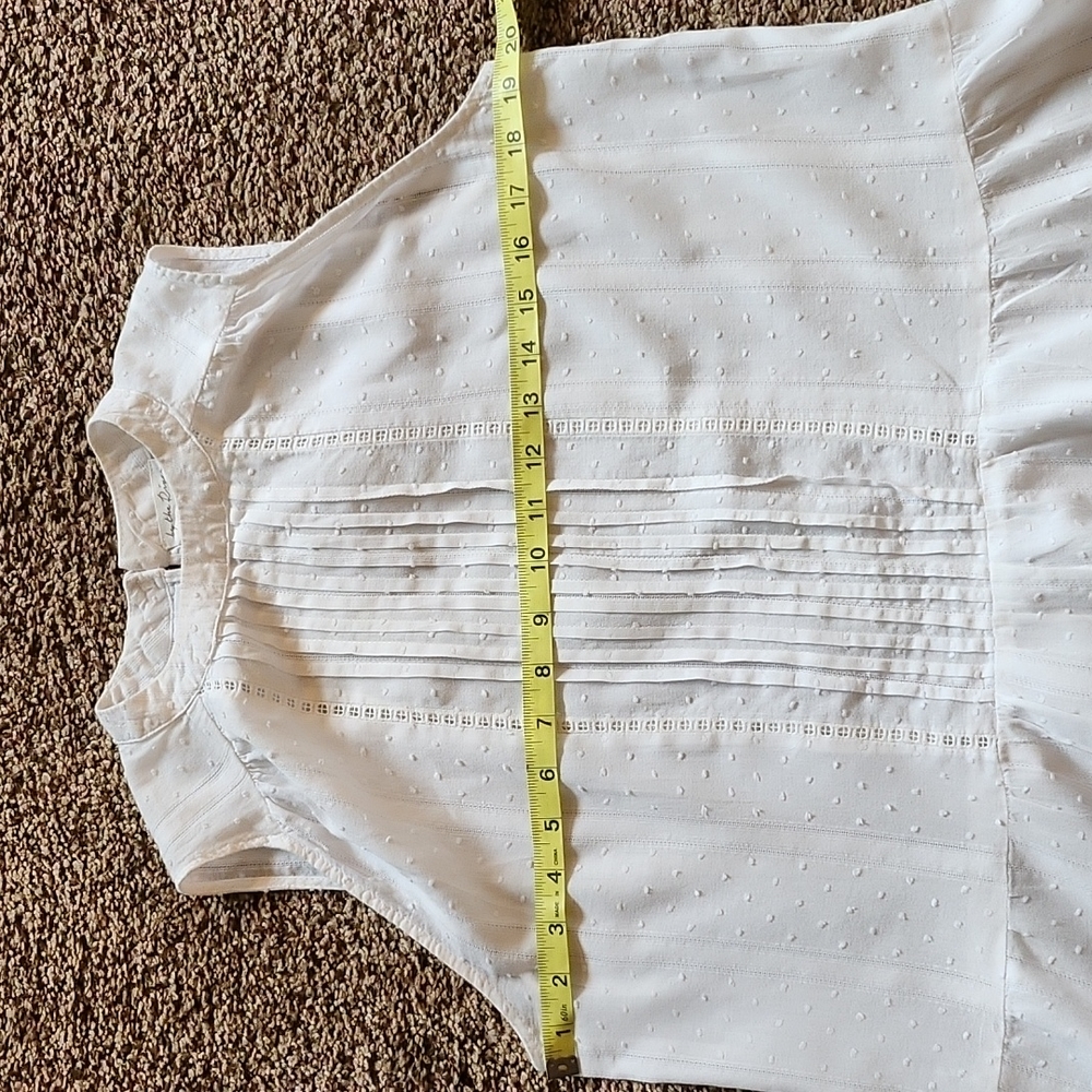 By the River SLEEVELESS BLOUSE SIZE L - Picture 11 of 12